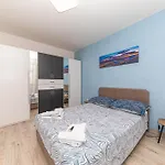 Apartment Luci - Private Heated Pool Kastela