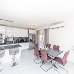Apartment Luci - Private Heated Pool *