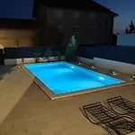 Apartment Luci - Private Heated Pool *