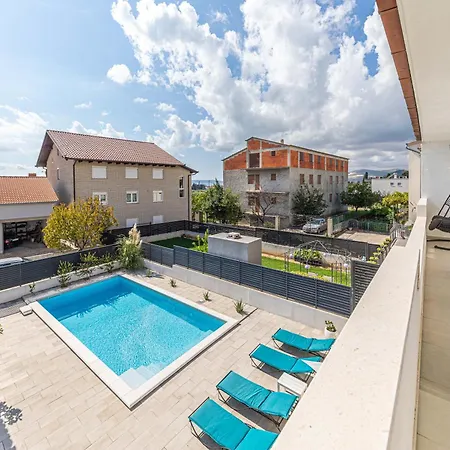 Luci - Private Heated Pool 아파트 *