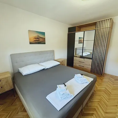 Apartment Luci - Private Heated Pool *