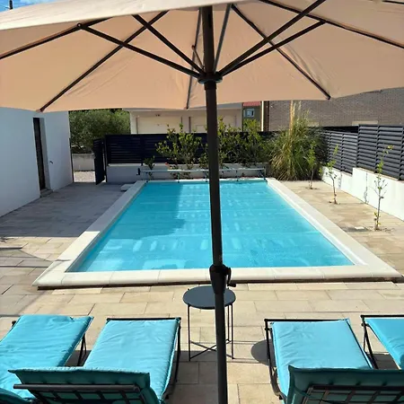 Апартаменти Luci - Private Heated Pool