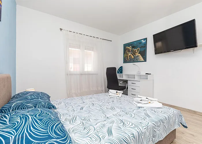 Luci - Private Heated Pool * Kaštela