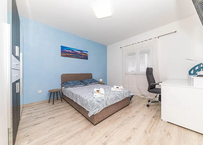 Luci - Private Heated Pool 아파트 Kaštela