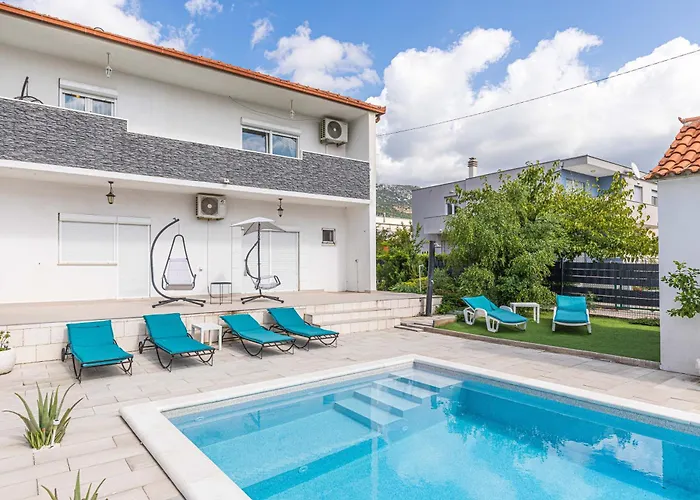 아파트 Luci - Private Heated Pool