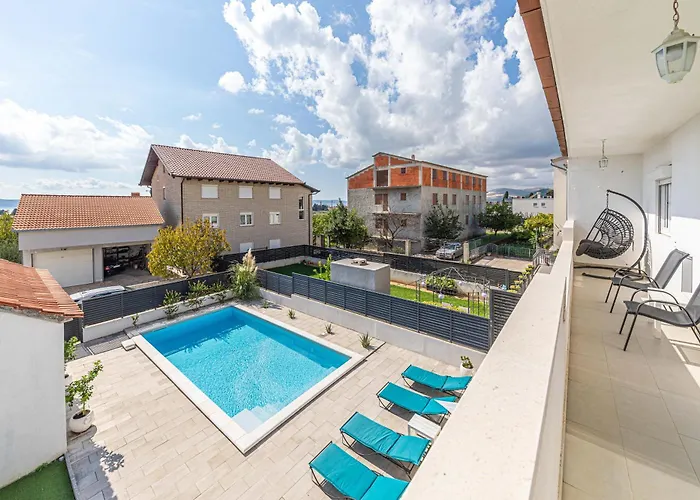 Luci - Private Heated Pool 아파트 *