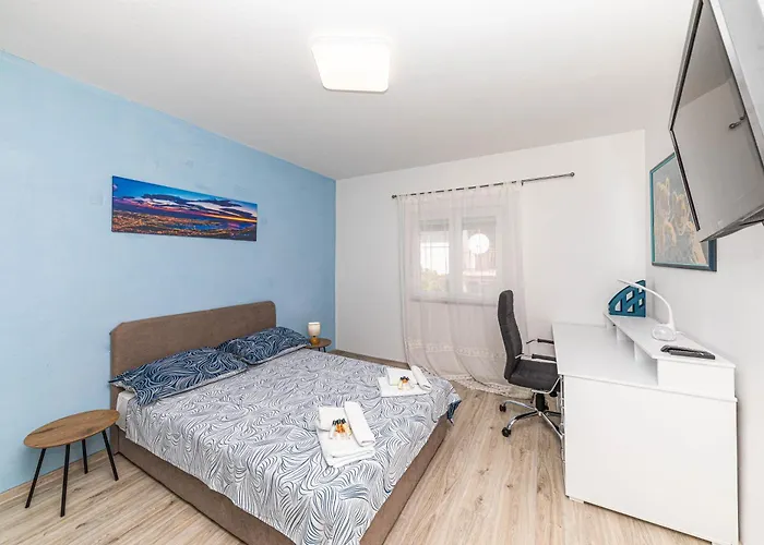 Luci - Private Heated Pool 아파트 Kaštela