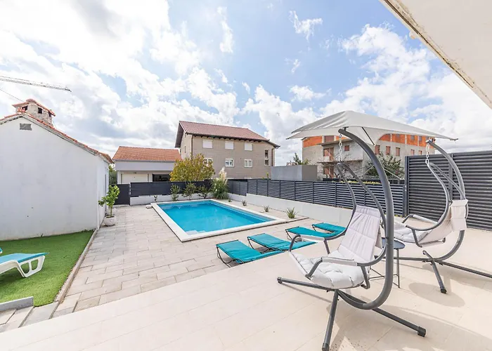 Luci - Private Heated Pool * Kaštela