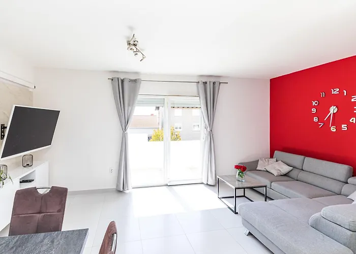 Luci - Private Heated Pool Kaštela