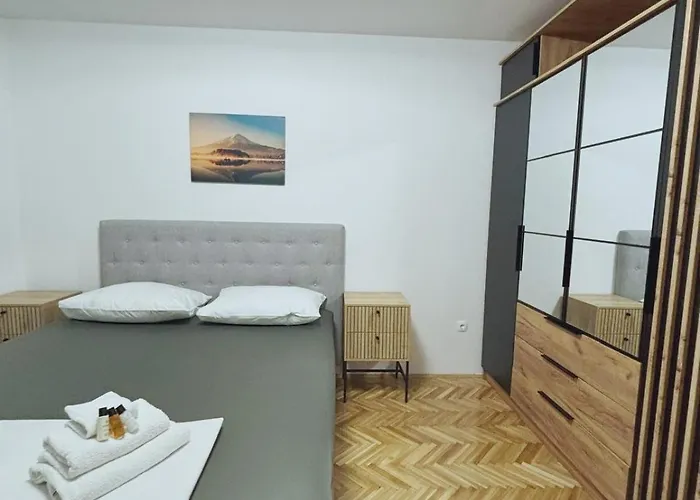 Apartment Luci - Private Heated Pool Kastela