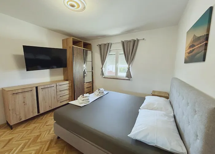 Apartment Luci - Private Heated Pool